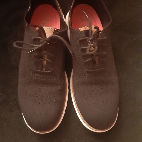 Zerogrand Sneakers - Picture 7 of 8